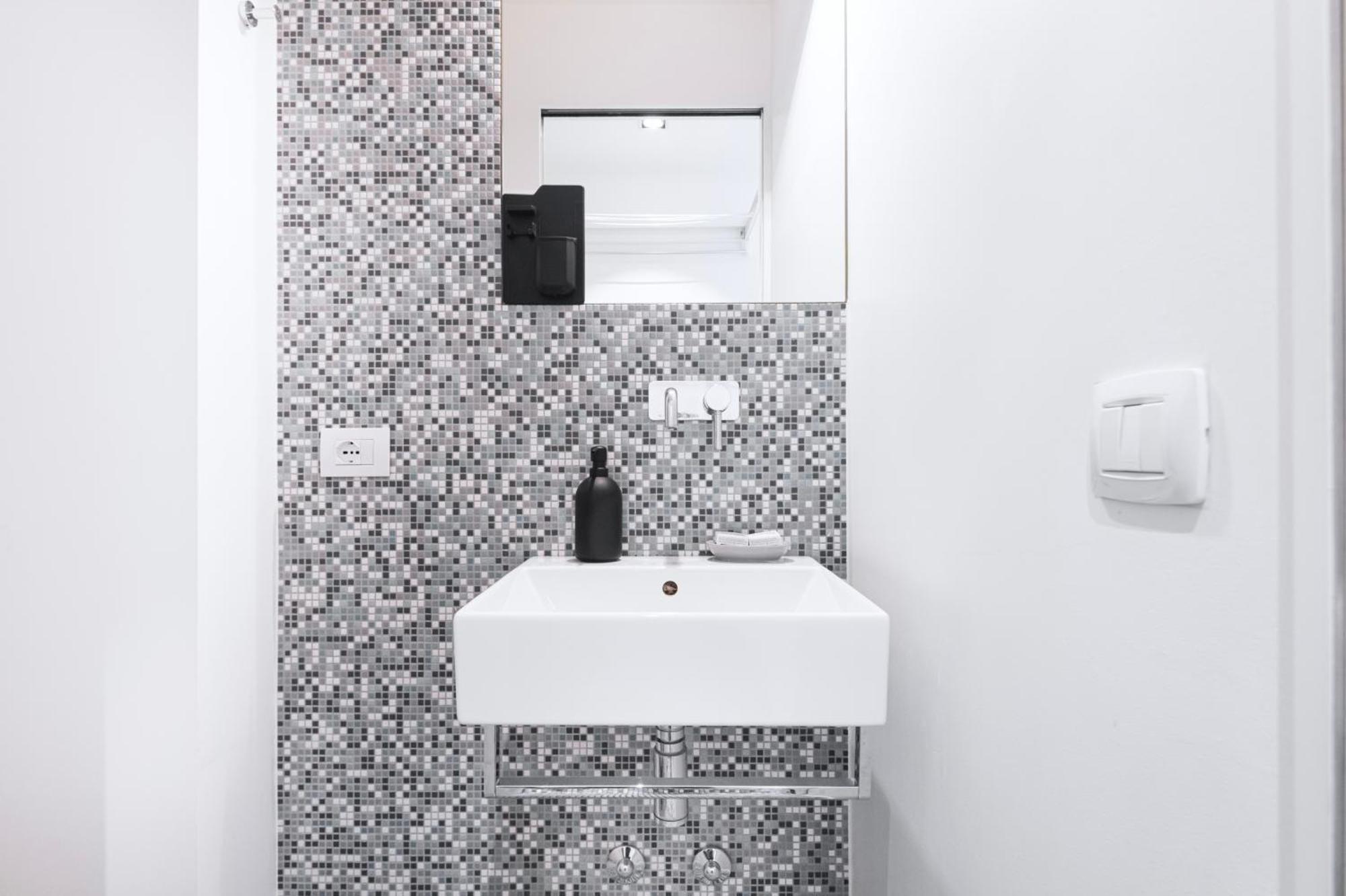 Easylife - Accogliente Appartamento In Bocconi Milan Exterior photo